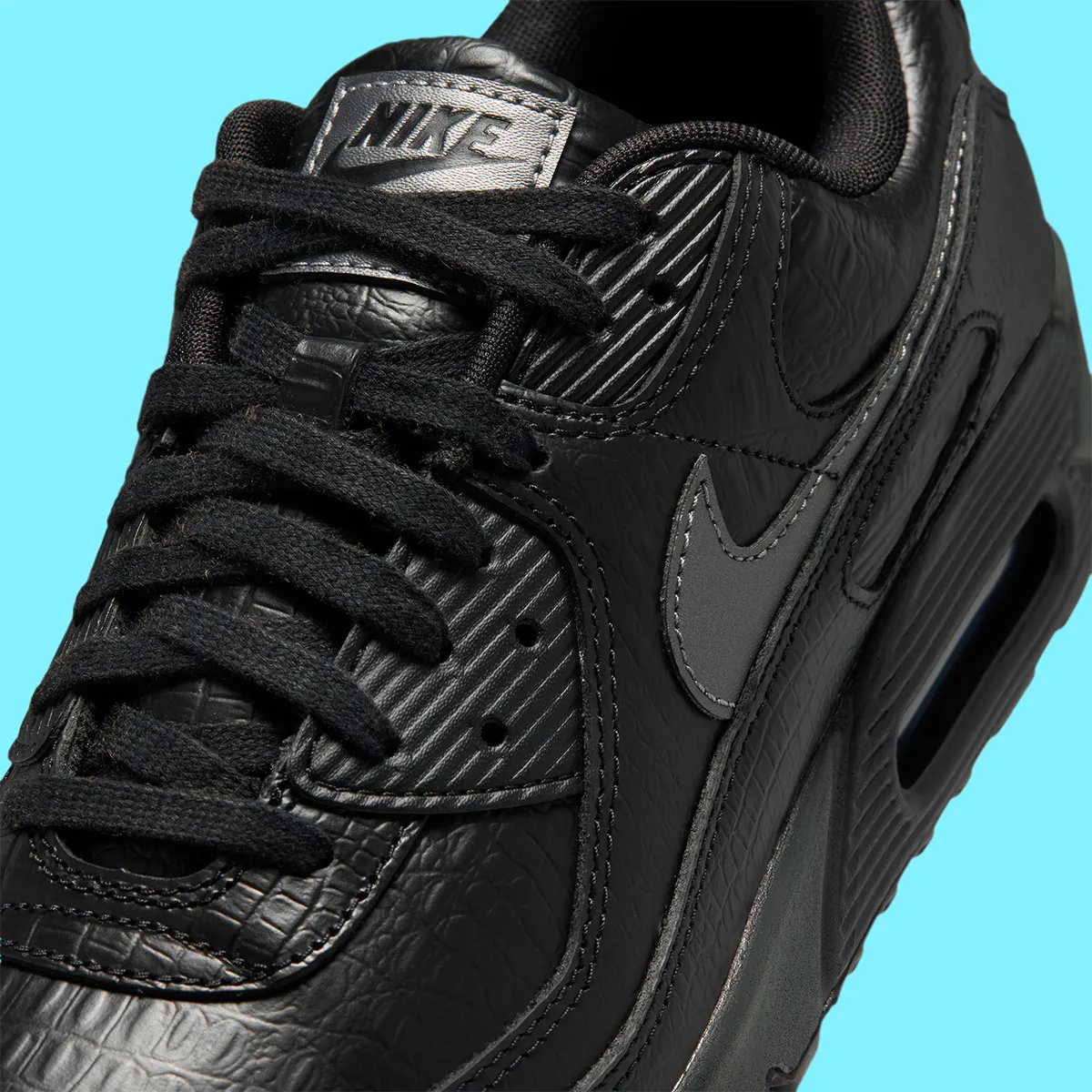 Nike Air Max 90 Black Croc 6 La Nike Air Max 90 « Black Croc » ravive le vieux réflexe du luxe discret