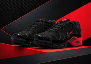 Nike Air Max Plus « Black/Bright Crimson », le retour du « Bred » en clair-obscur