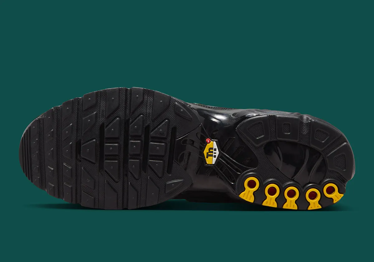 Nike Air Max Plus Lava Lamp 5 Nike Air Max Plus « Lava Lamp » - La TN embrase son héritage seventies