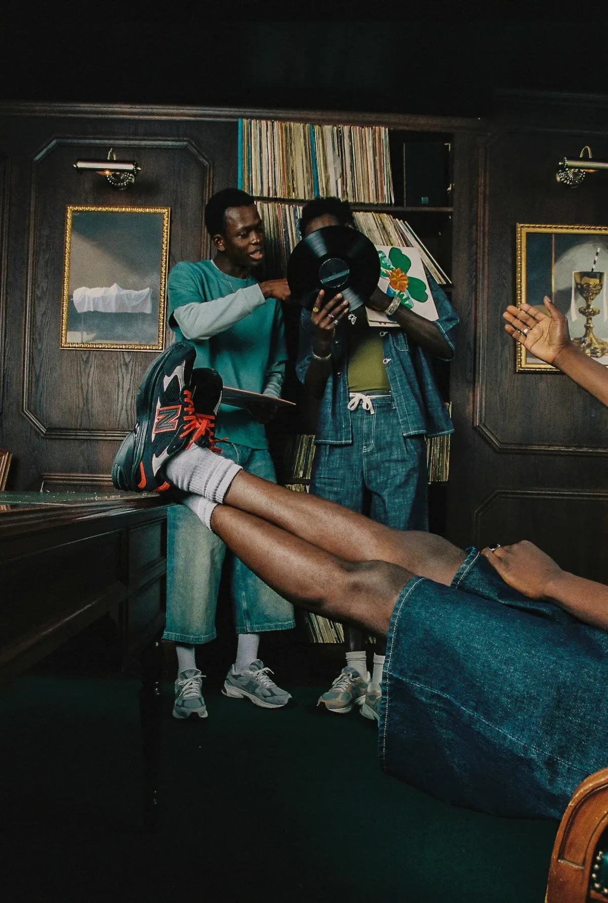 New Balance replonge dans les années 2000 avec la ABZORB 2010 chez Foot Locker