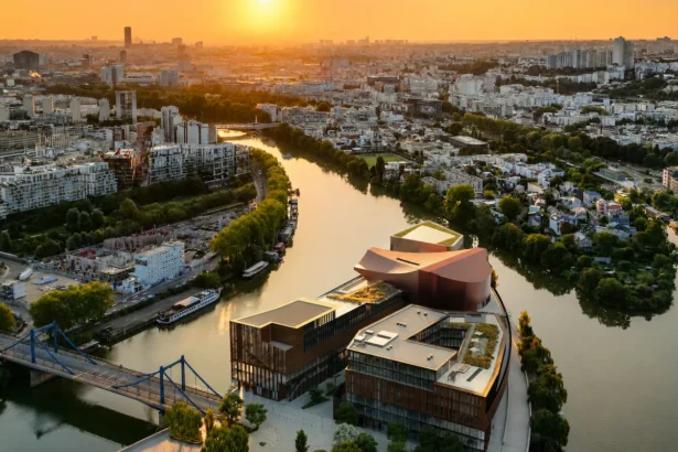 Le Pathé Île Seguin ouvrira à l'été 2026 à Boulogne, à la Pointe des Arts