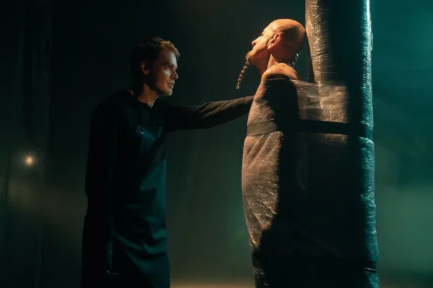 Les premières images de la saison 2 de Dexter : Resurrection dévoilées - Dexter Morgan face au temps, au sang et à ses nouveaux démons
