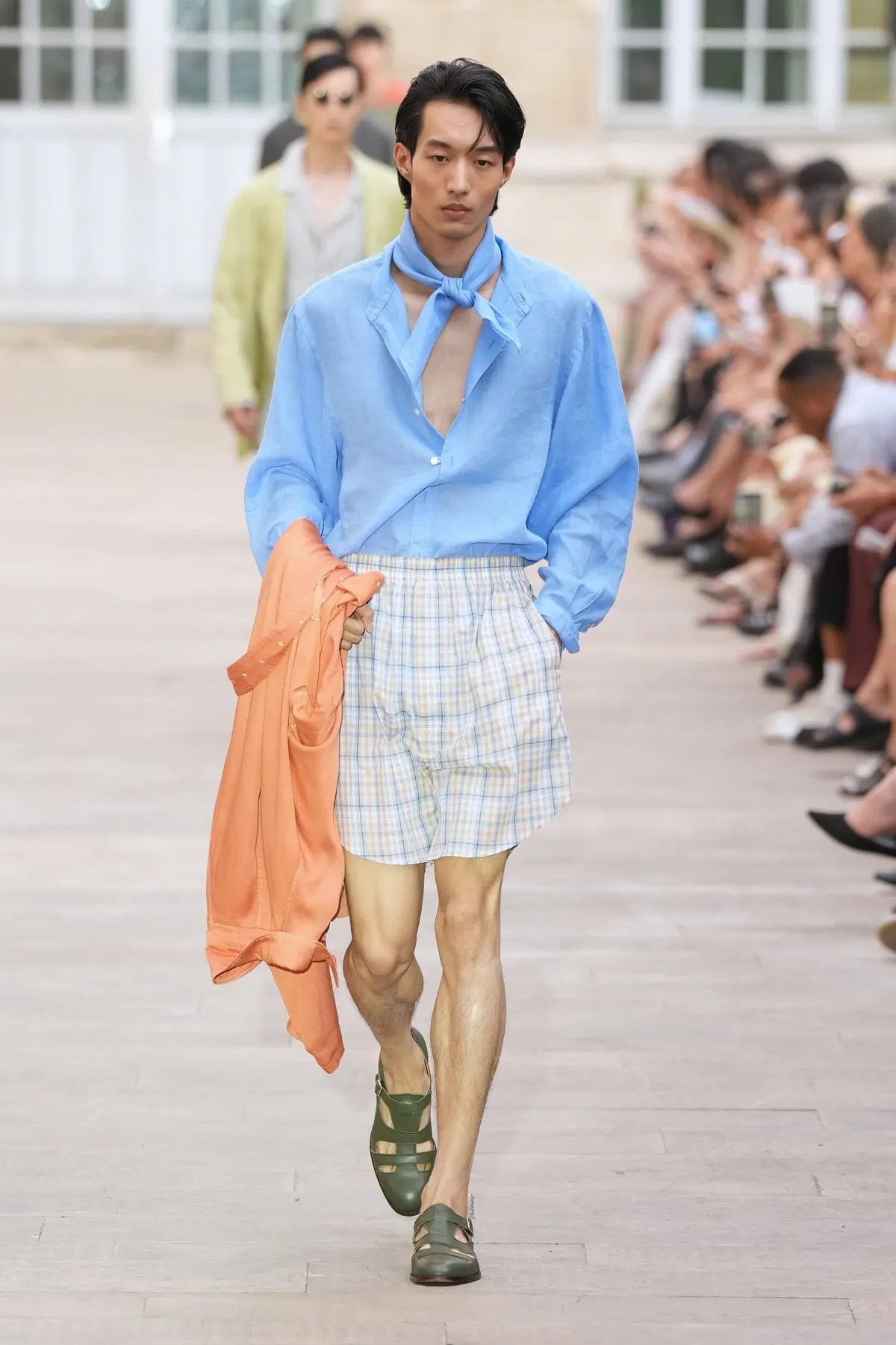 SOSHIOTSUKI signe le plus subtil des détournements du tailoring japonais pour le printemps 2027