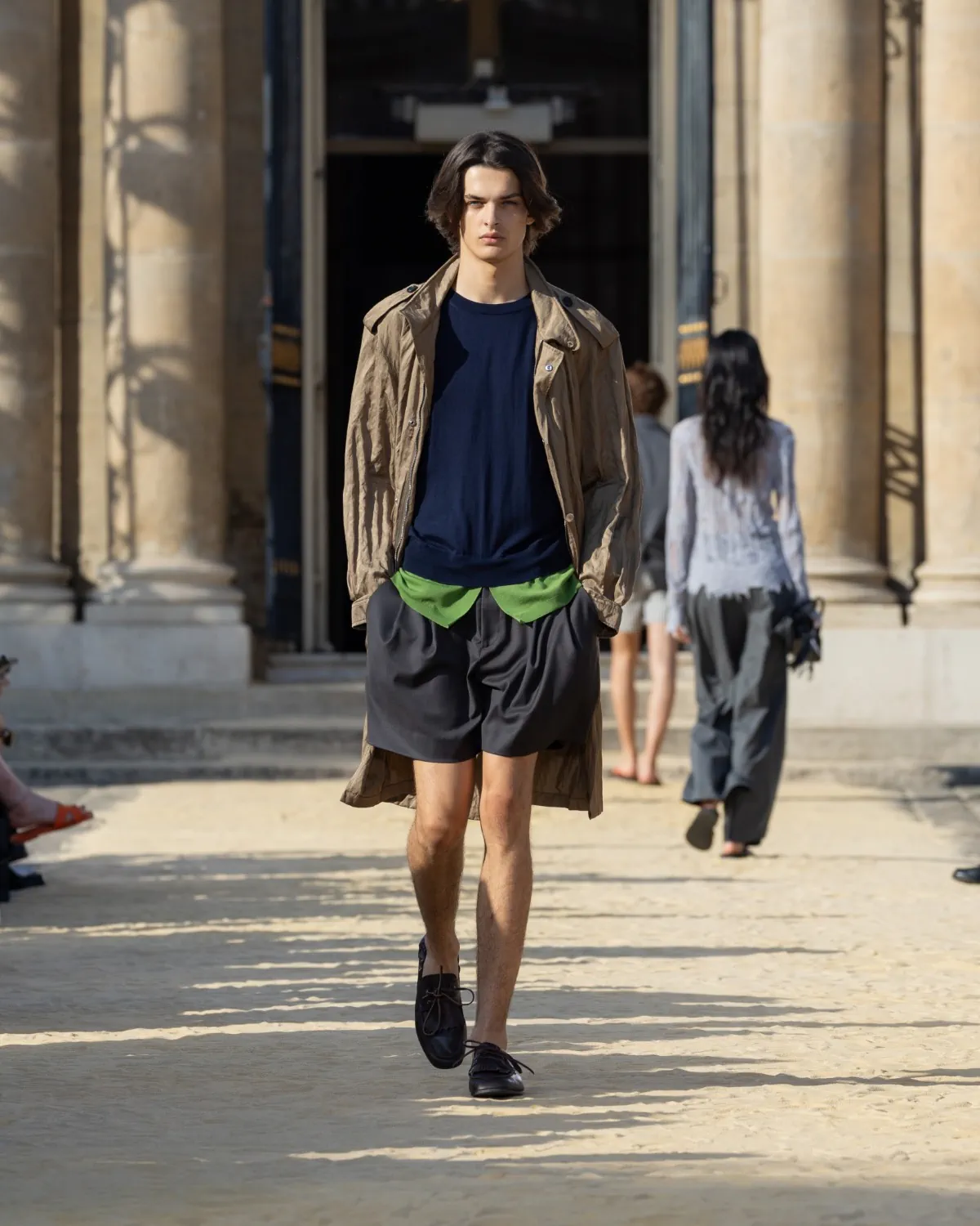 System Spring Summer 2027 Paris Fashion Week 14 SYSTEM Printemps 2027 - Hee-Soo Kim fait de l'errance de Knulp un idéal masculin