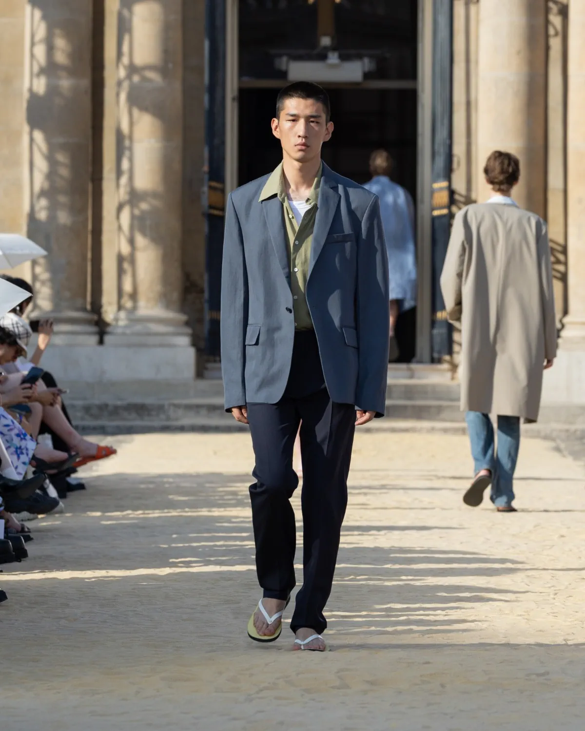 System Spring Summer 2027 Paris Fashion Week 20 SYSTEM Printemps 2027 - Hee-Soo Kim fait de l'errance de Knulp un idéal masculin