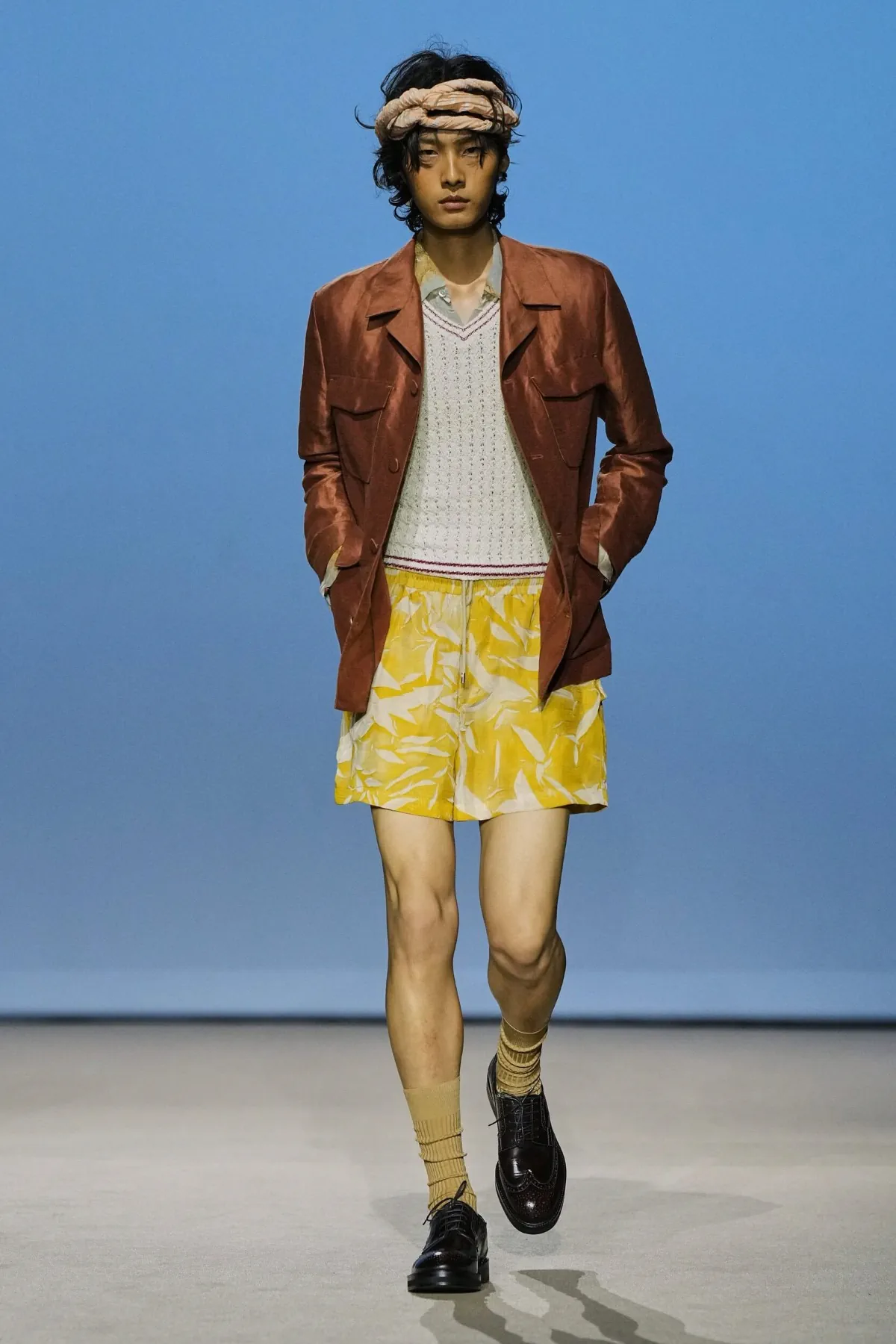 Pour le printemps 2027, WOOYOUNGMI habille la joie masculine