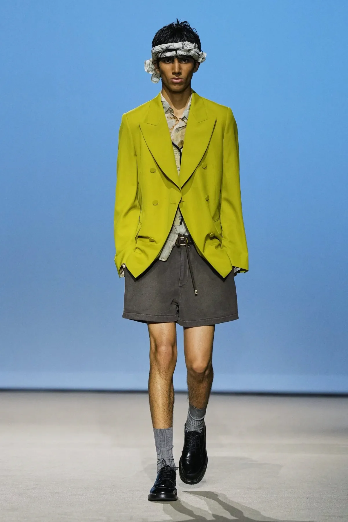 Wooyoungmi Spring Summer 2027 Paris Fashion Week 8 Pour le printemps 2027, WOOYOUNGMI habille la joie masculine