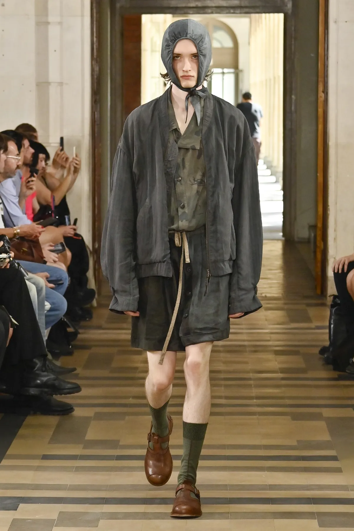 Ziggy Chen Spring Summer 2027 Paris Fashion Week 18 Ziggy Chen, à Paris, imagine un printemps 2027 patiné par le temps