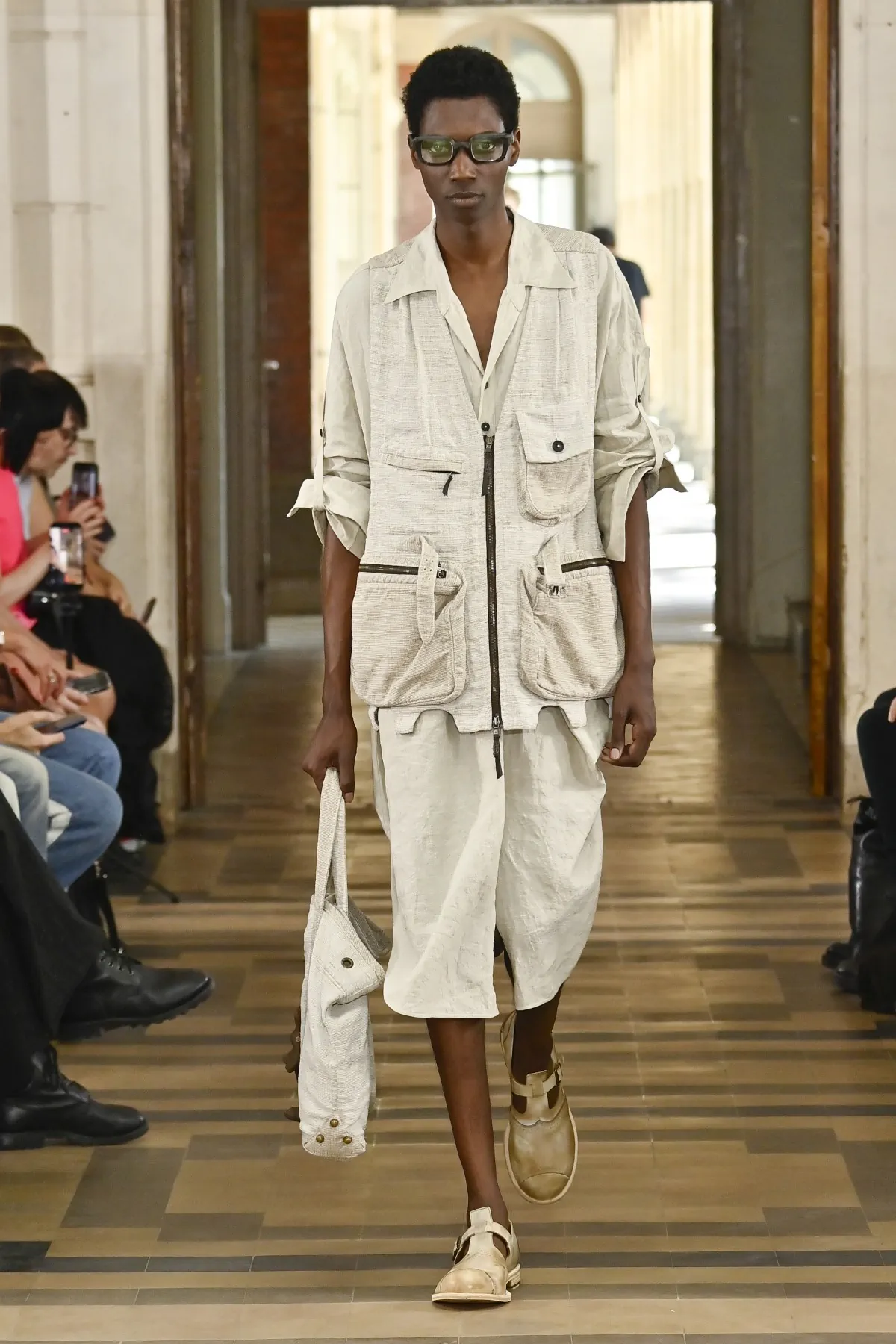 Ziggy Chen Spring Summer 2027 Paris Fashion Week 3 Ziggy Chen, à Paris, imagine un printemps 2027 patiné par le temps