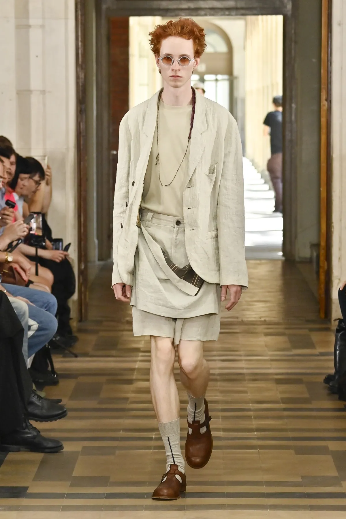 Ziggy Chen Spring Summer 2027 Paris Fashion Week 5 Ziggy Chen, à Paris, imagine un printemps 2027 patiné par le temps