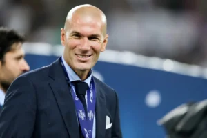 Le rêve d'une vie prend enfin forme pour Zinédine Zidane, qui devient sélectionneur de l'équipe de France