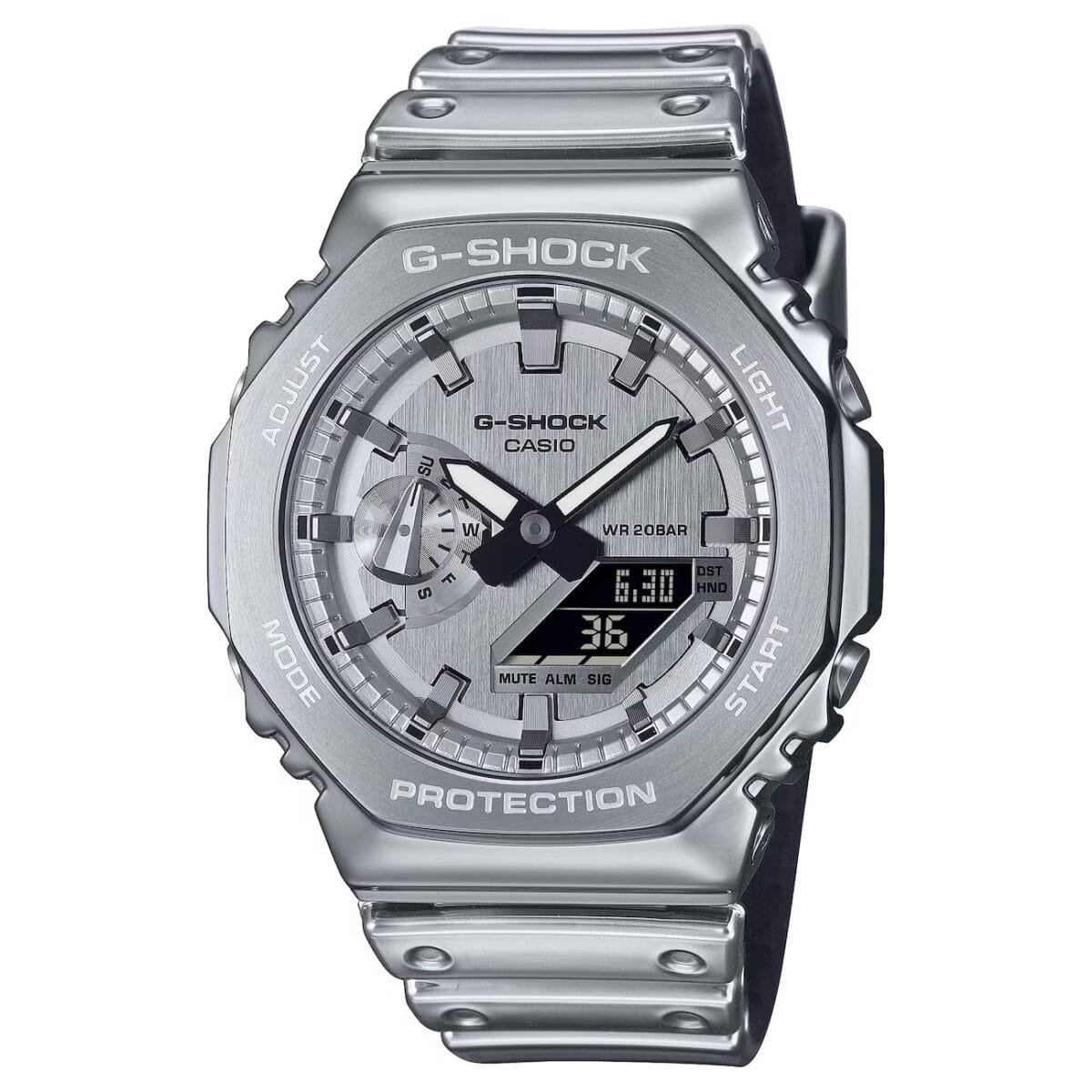 Max Holloway fait entrer la G-SHOCK GM2100YM-8A sur le ring du bijou