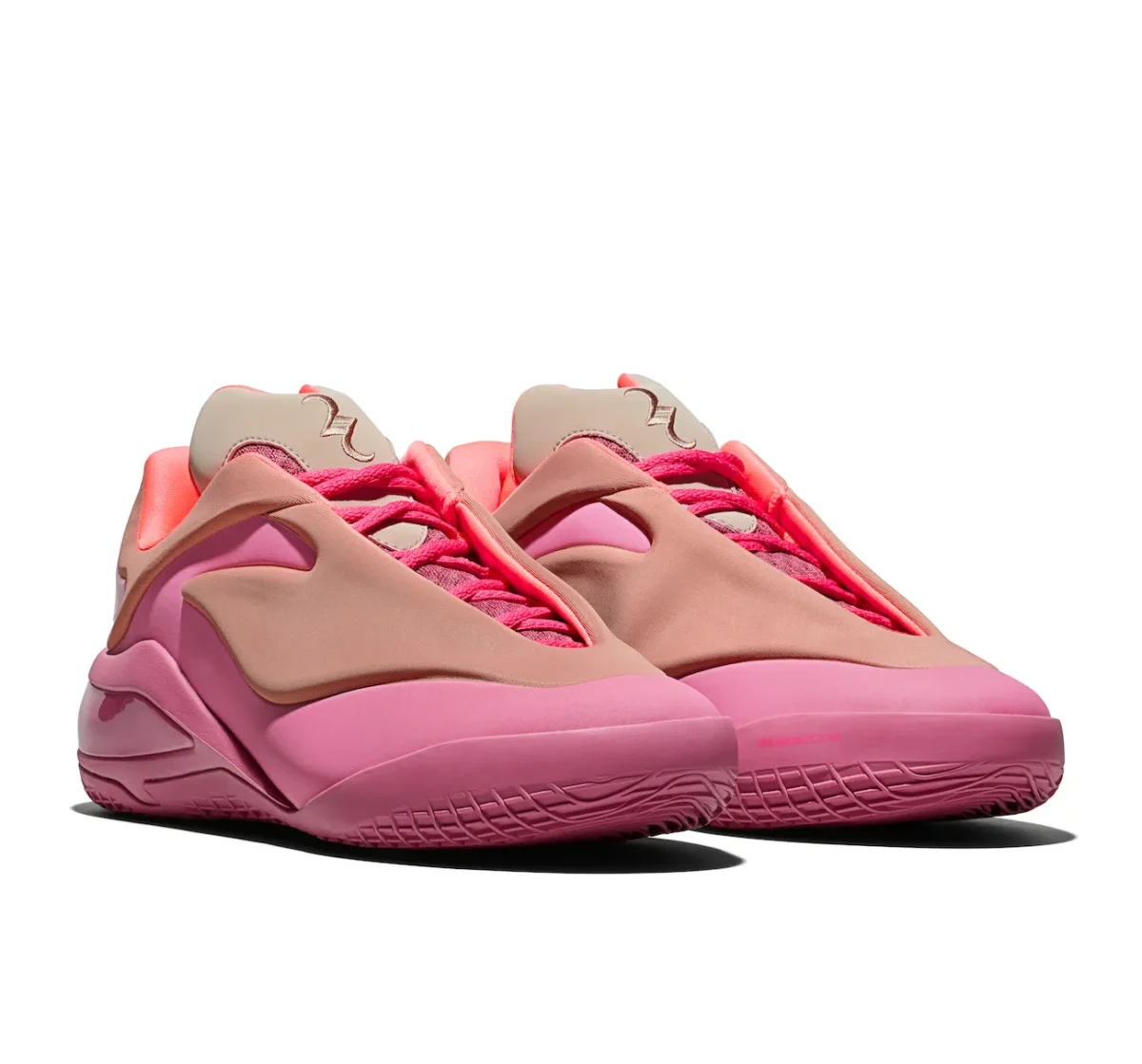 Converse SHAI 001 LACE UP 4 Converse SHAI 001 LACE UP, les derniers lacets de Shai avant Nike