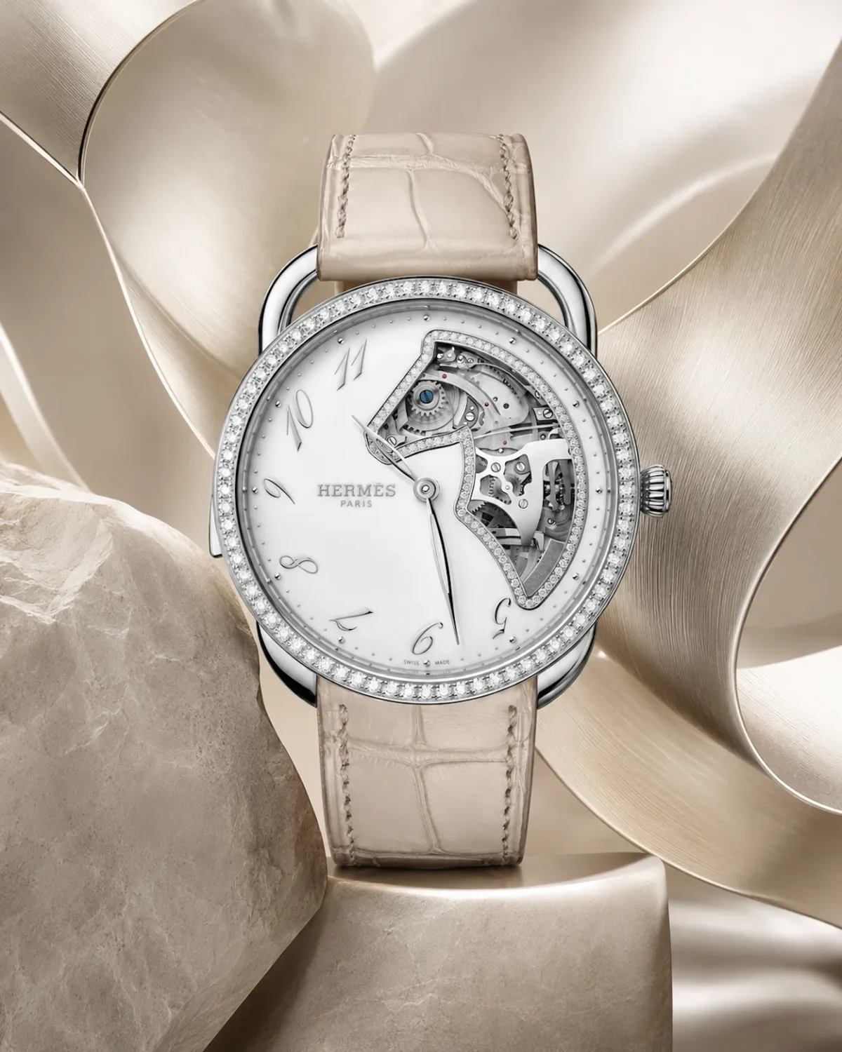 L'Arceau Samarcande d'Hermès dévoile enfin le visage secret de son mouvement