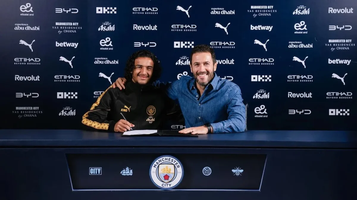 Manchester City boucle le transfert dAyyoub Bouaddi 0 Manchester City fait d'Ayyoub Bouaddi, 18 ans, le transfert le plus cher de l'histoire du foot français en déboursant 100 millions d'euros