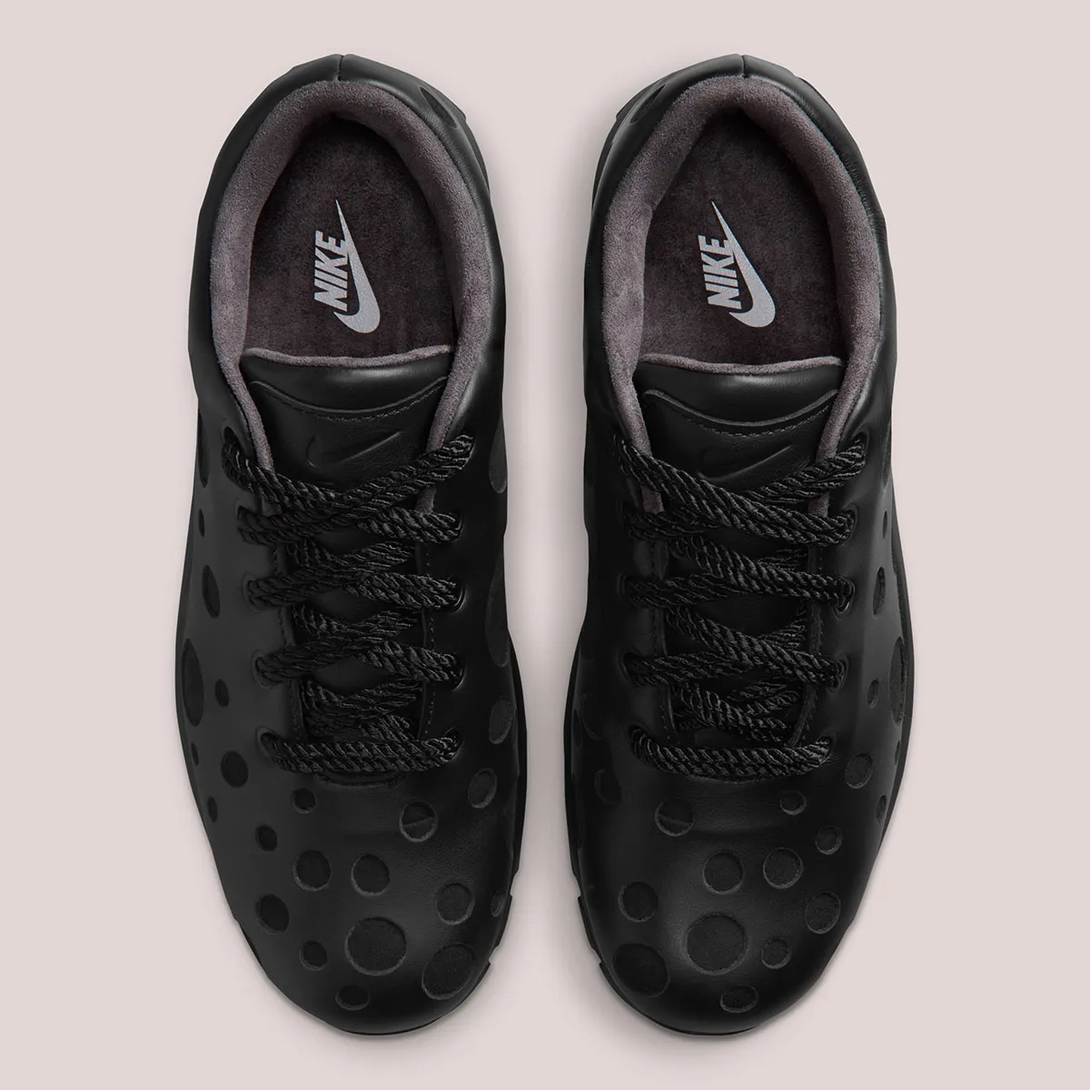 Nike Air Max Goadome Low 9 Nike troue le cuir de la Air Max Goadome Low et signe la sneaker la plus discutée de l'automne