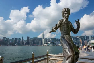 Un manuel de kung-fu annoté par Bruce Lee a refait surface lors d'une vente aux enchères