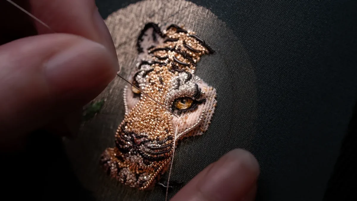 Vacheron Constantin réinvente les Métiers d'Art avec un hommage au règne animal signé par six artisans venus d'ailleurs
