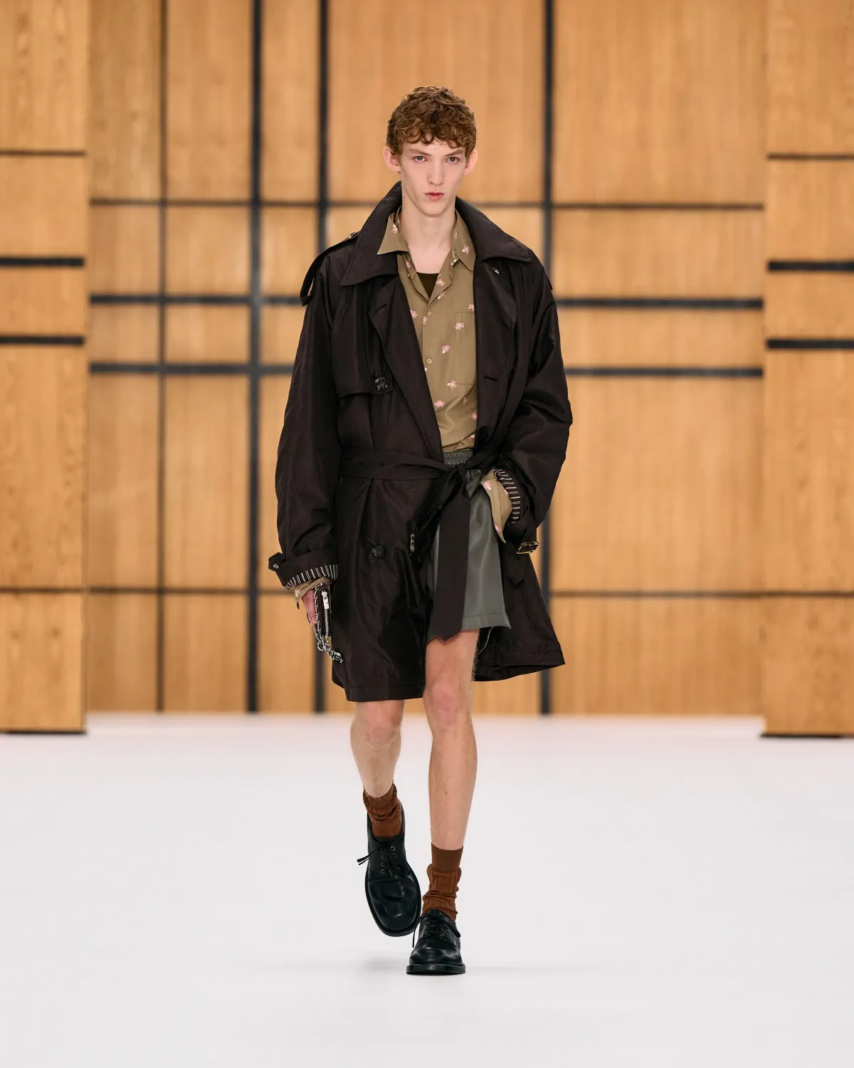 Burberry Spring Summer 2027 London Fashion Week 1 Burberry printemps 2027, l’imperfection selon Celia Birtwell