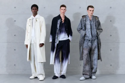 Emporio Armani referme un cycle avec une collection printemps 2027 empreinte de souvenirs