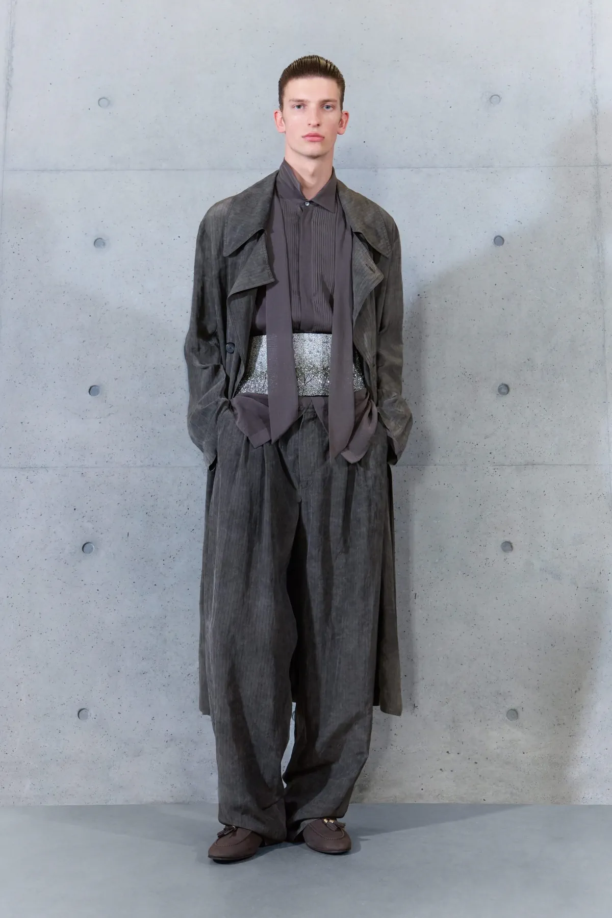Emporio Armani referme un cycle avec une collection printemps 2027 empreinte de souvenirs