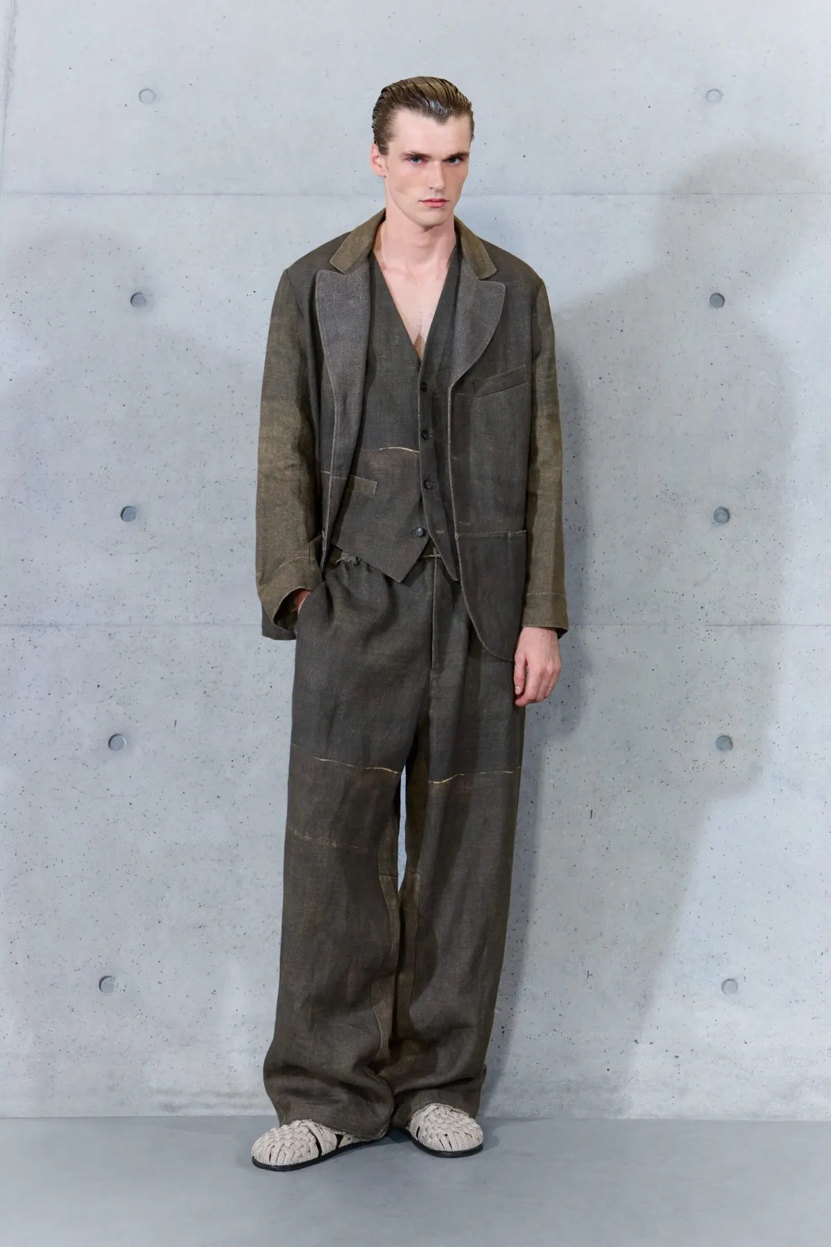 Emporio Armani referme un cycle avec une collection printemps 2027 empreinte de souvenirs