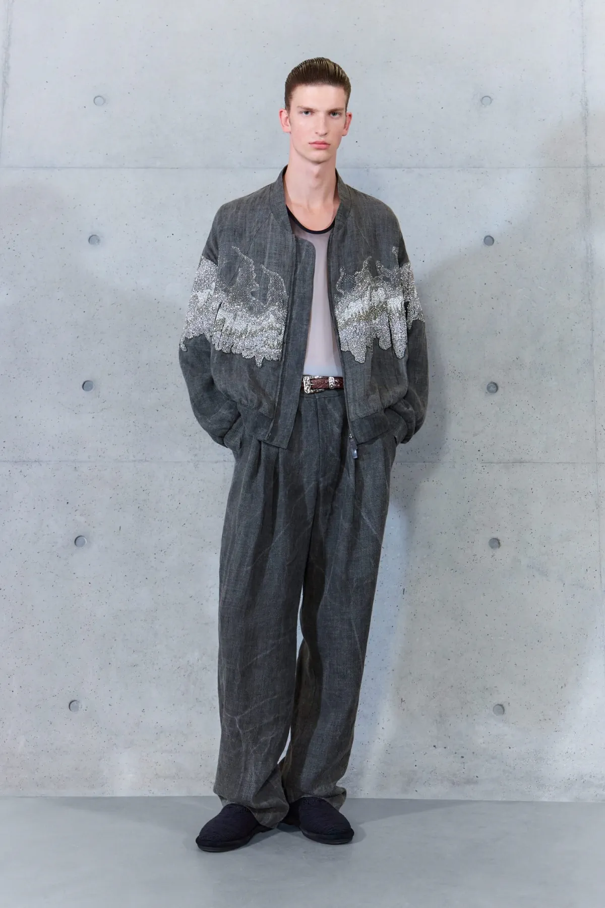 Emporio Armani referme un cycle avec une collection printemps 2027 empreinte de souvenirs