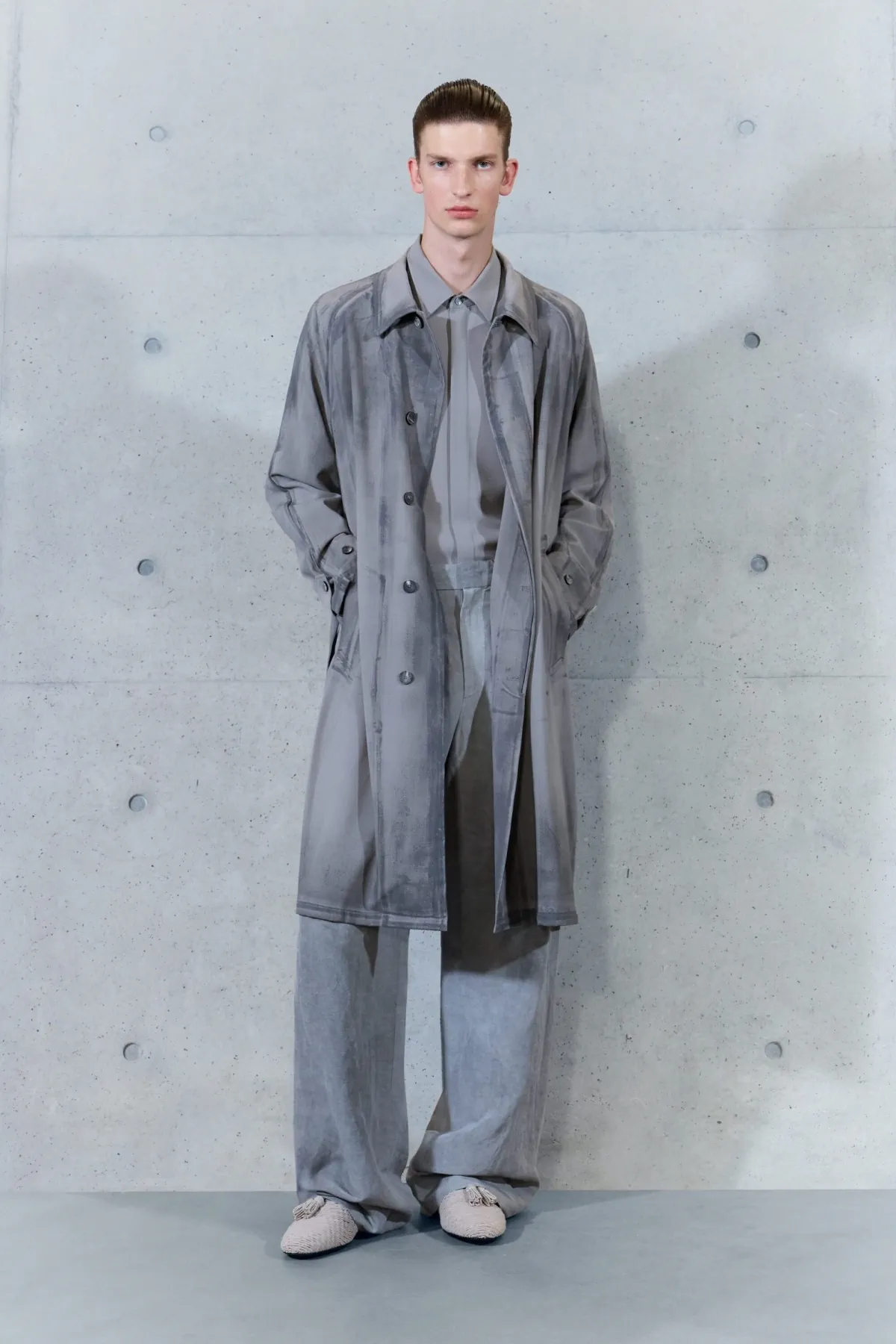 Emporio Armani referme un cycle avec une collection printemps 2027 empreinte de souvenirs