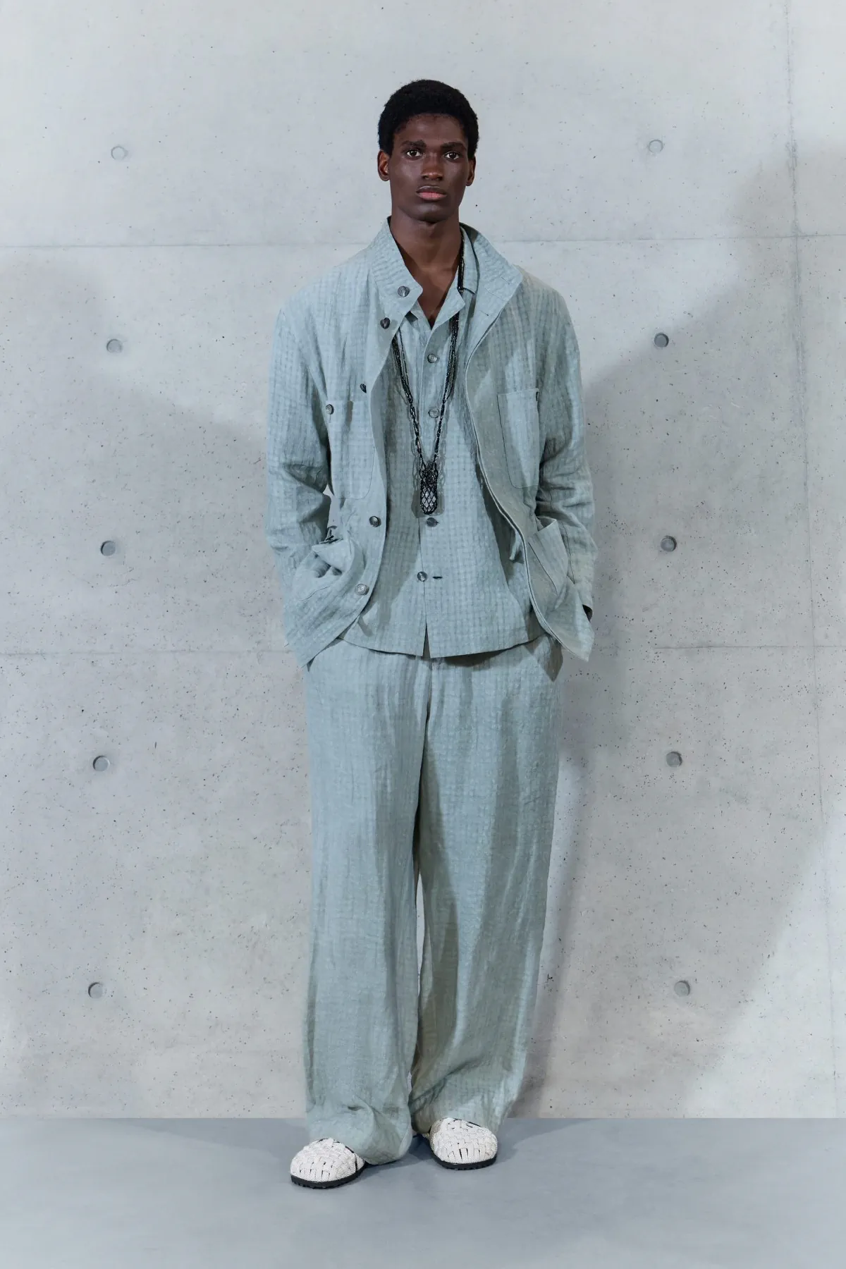 Emporio Armani referme un cycle avec une collection printemps 2027 empreinte de souvenirs