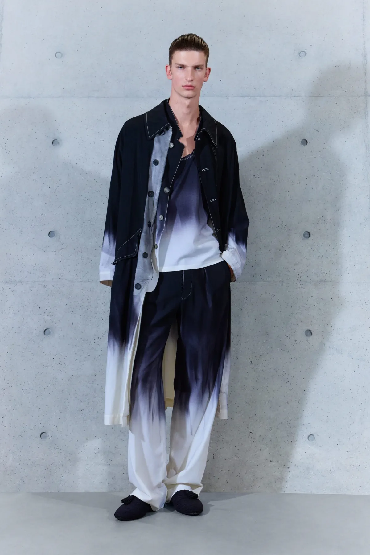Emporio Armani referme un cycle avec une collection printemps 2027 empreinte de souvenirs