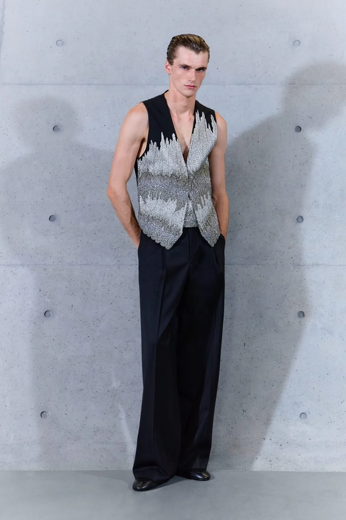 Emporio Armani referme un cycle avec une collection printemps 2027 empreinte de souvenirs