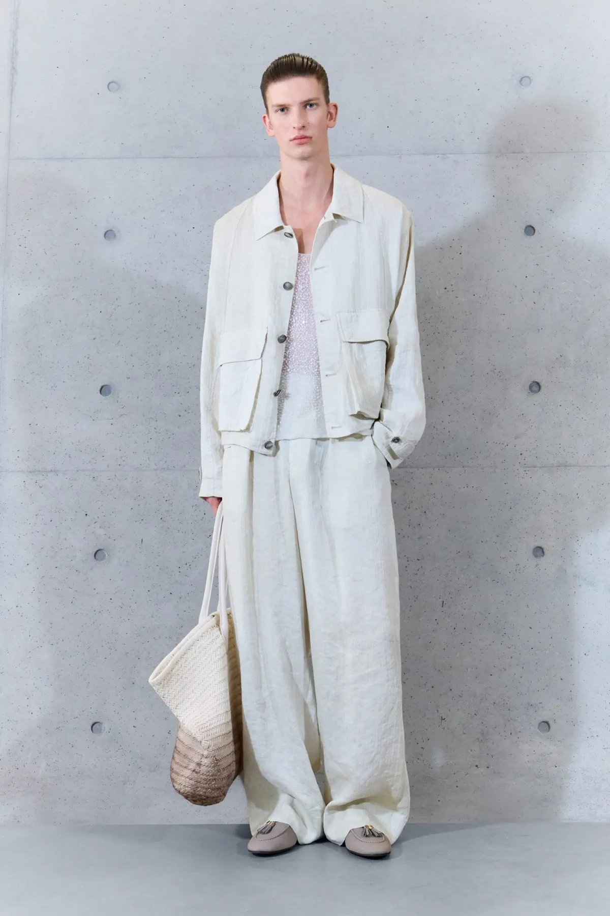 Emporio Armani referme un cycle avec une collection printemps 2027 empreinte de souvenirs