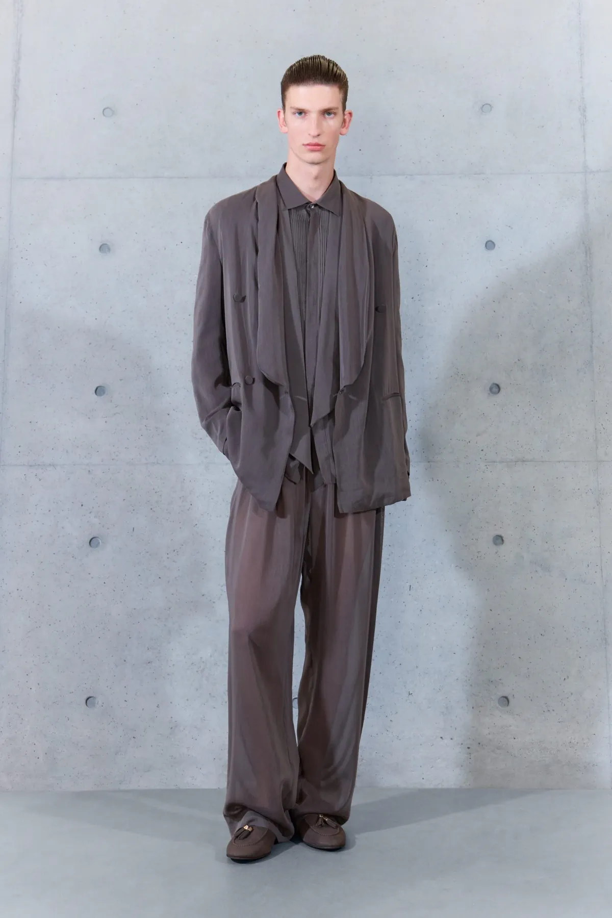 Emporio Armani referme un cycle avec une collection printemps 2027 empreinte de souvenirs