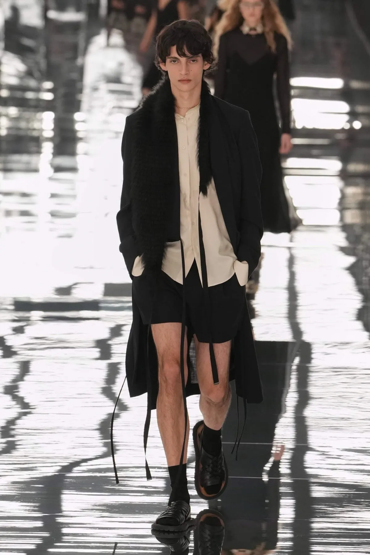 Fendi rhabille l'homme en creux dans sa collection printemps 2027
