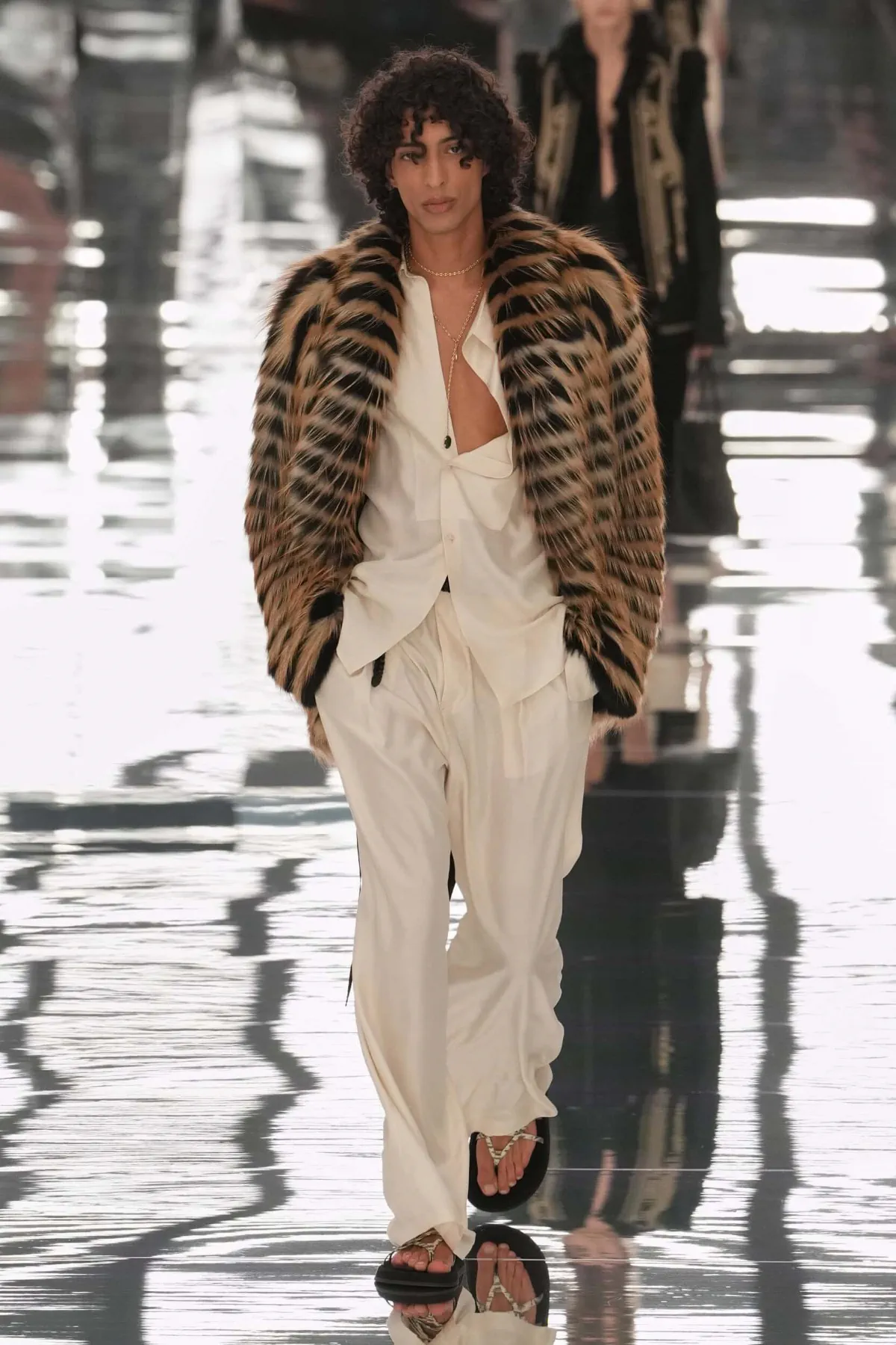 Fendi rhabille l'homme en creux dans sa collection printemps 2027