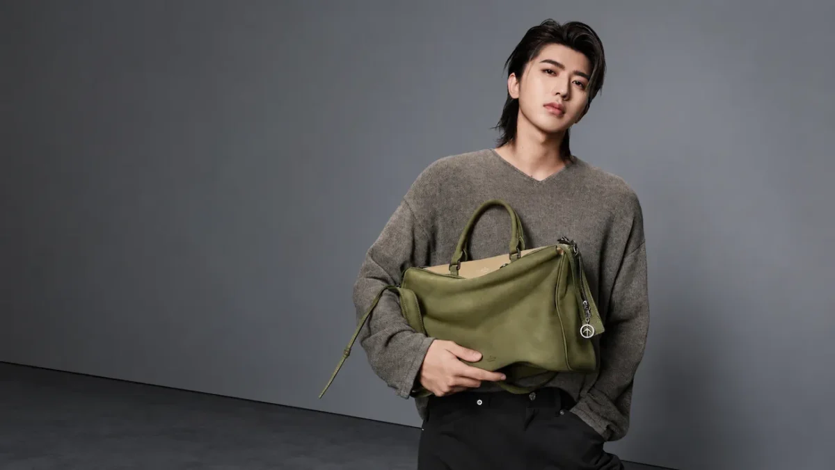 Grotto x Cai Xukun 0 Grotto, le cuir comme déclaration : Cai Xukun devient le visage de vingt-cinq ans de différence