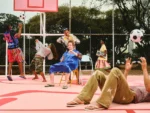 Havaianas et KidSuper font du futebol arte un objet de mode