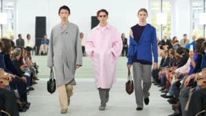 Jil Sander Spring Summer 2027 Milan Fashion Week 0 Pour le printemps 2027 de Jil Sander, Simone Bellotti fissure la perfection