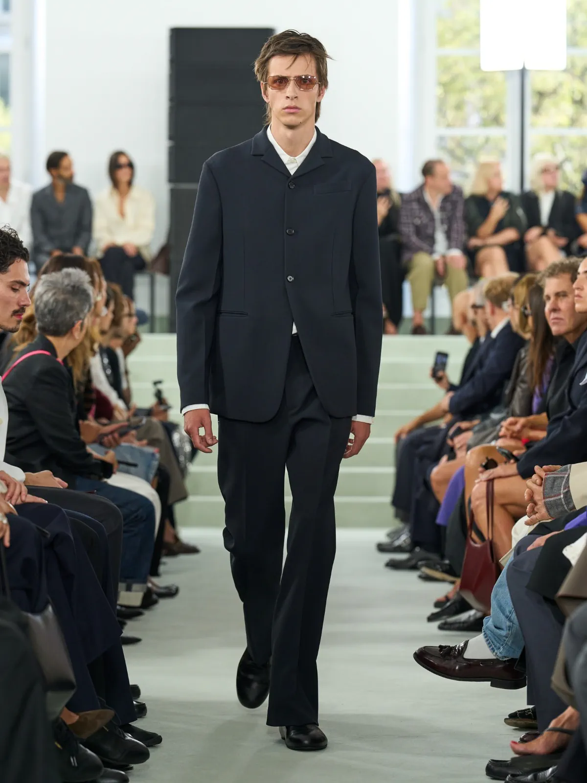 Pour le printemps 2027 de Jil Sander, Simone Bellotti fissure la perfection