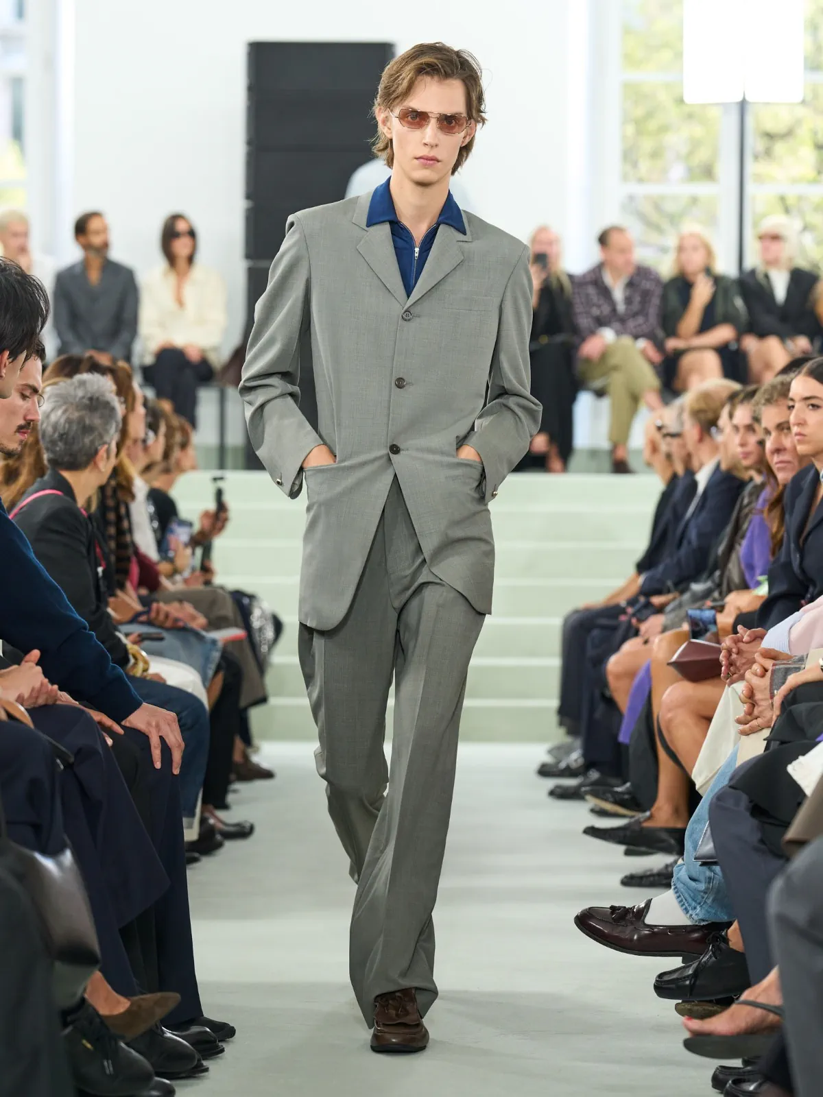 Pour le printemps 2027 de Jil Sander, Simone Bellotti fissure la perfection