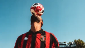 Kappa x US Endoume saison 2026 2027 0 Marseille dans les fibres : le maillot Kappa de l'US Endoume 2026/2027 met la Bonne Mère au centre du jeu