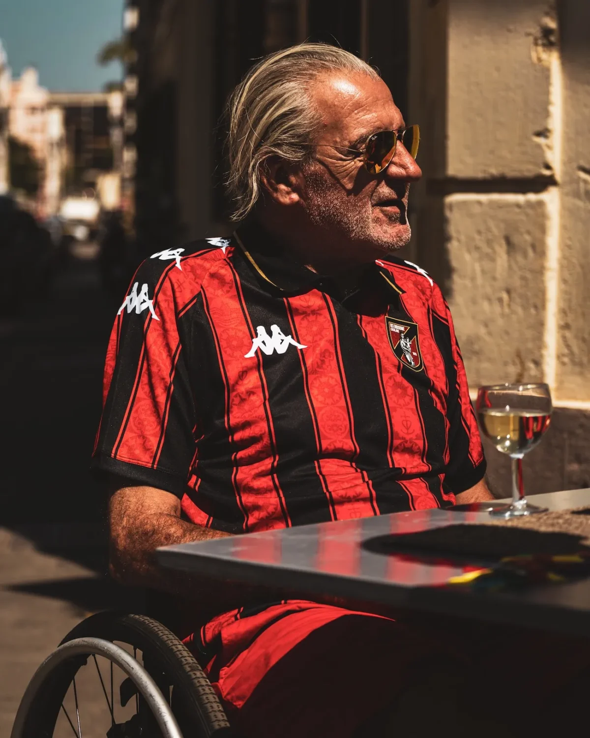 Marseille dans les fibres : le maillot Kappa de l'US Endoume 2026/2027 met la Bonne Mère au centre du jeu
