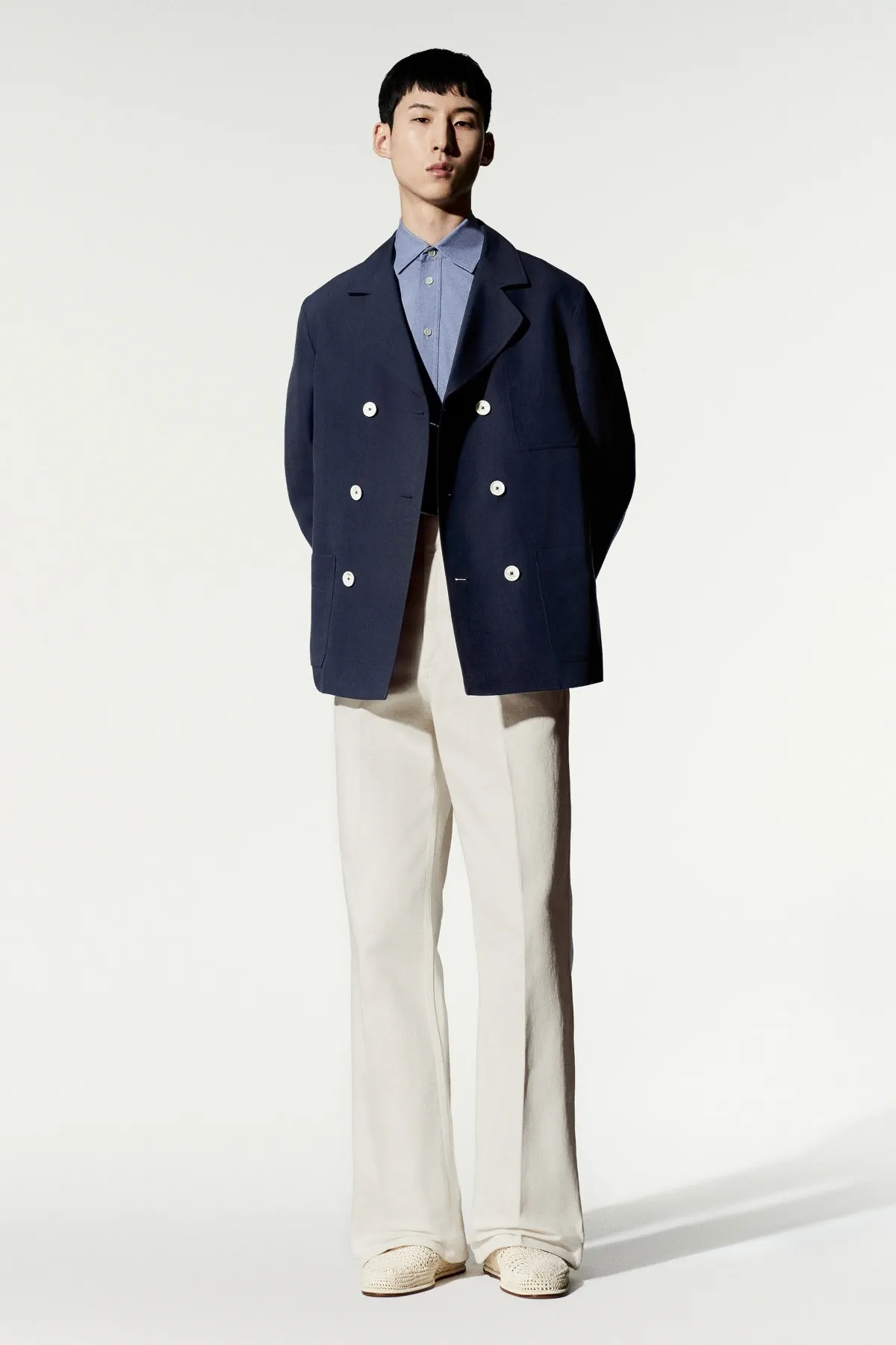 Loro Piana réhabilite l'élégance utile pour l'homme du printemps 2027