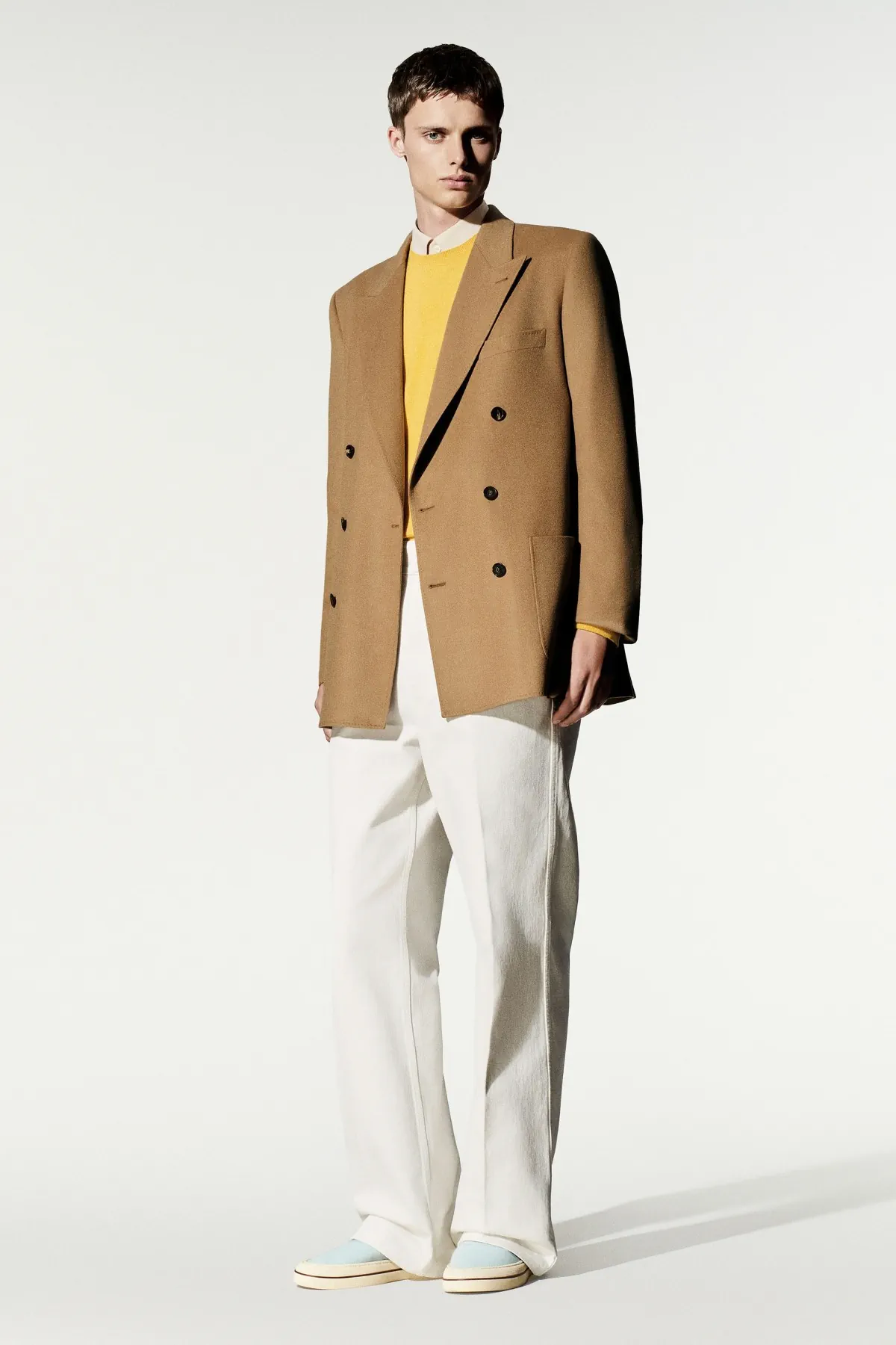 Loro Piana réhabilite l'élégance utile pour l'homme du printemps 2027