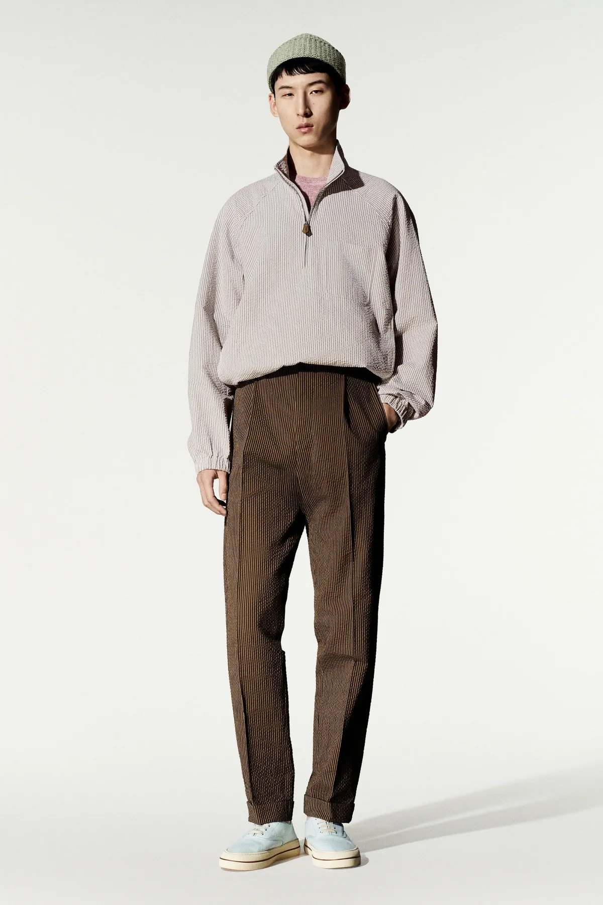 Loro Piana réhabilite l'élégance utile pour l'homme du printemps 2027