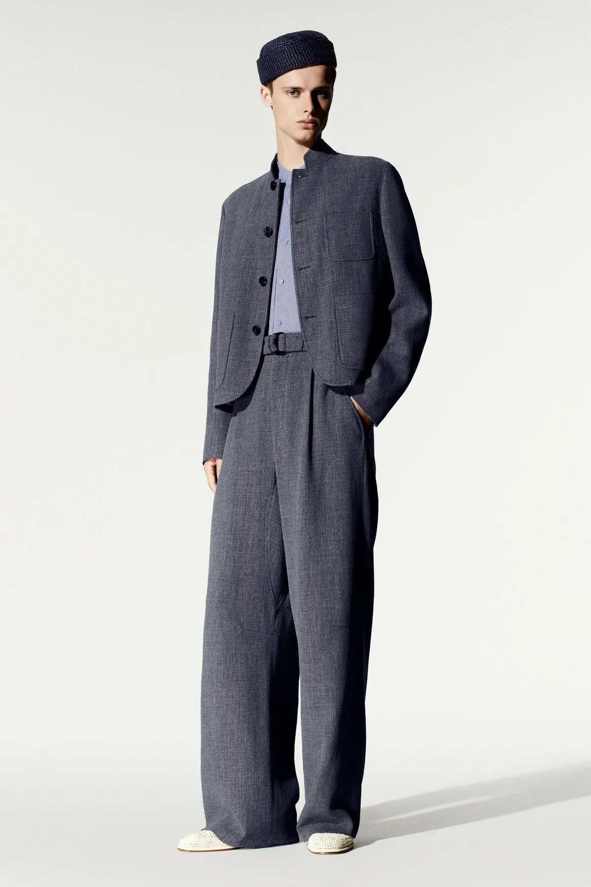 Loro Piana réhabilite l'élégance utile pour l'homme du printemps 2027