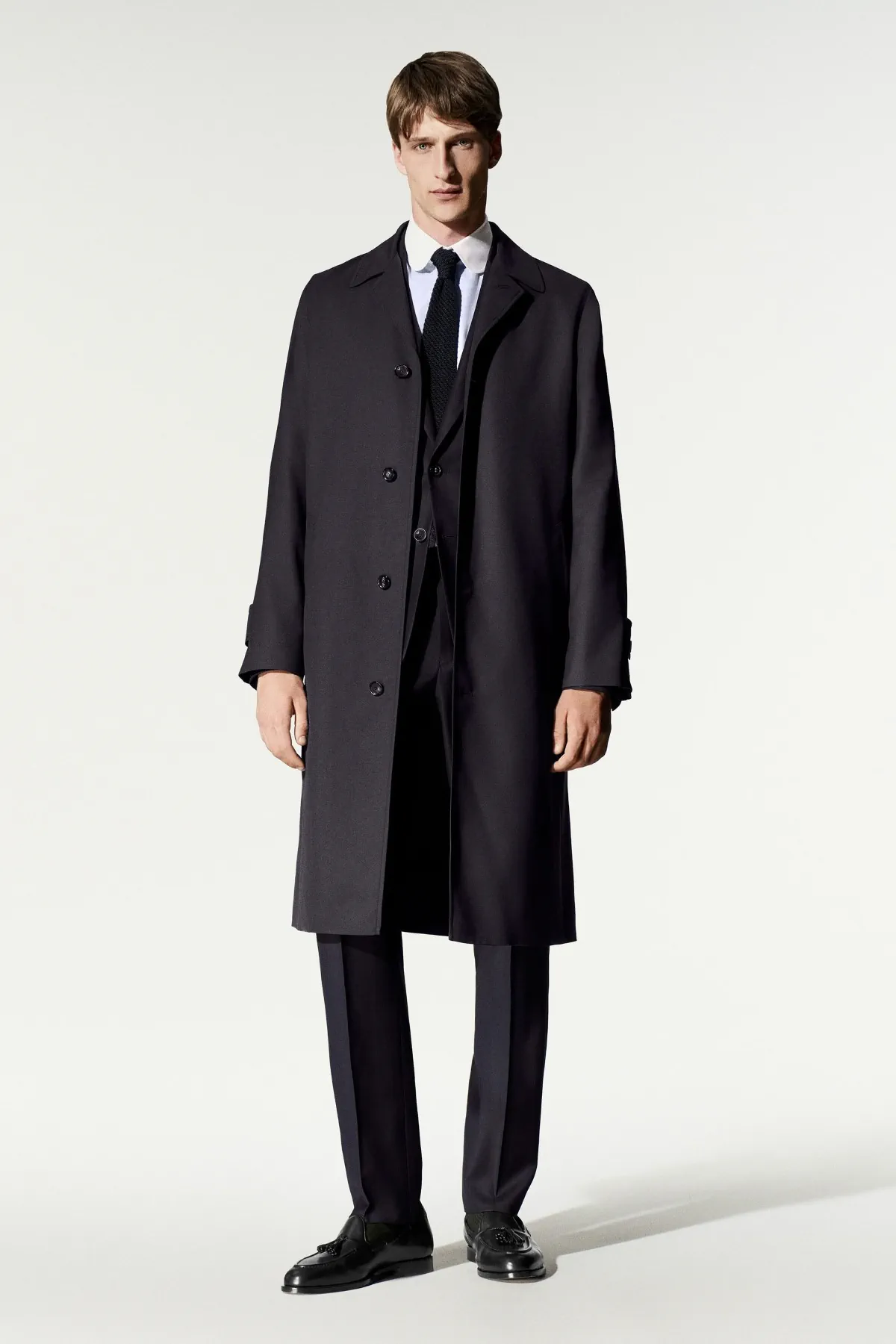 Loro Piana réhabilite l'élégance utile pour l'homme du printemps 2027