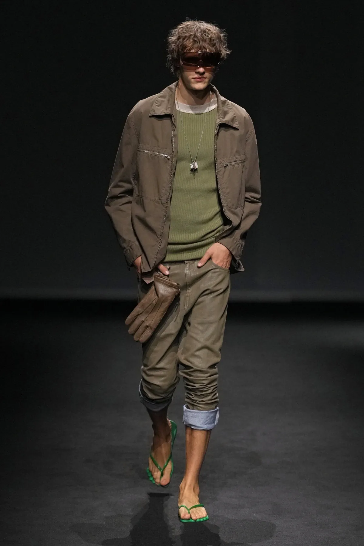 MM6 Maison Margiela réinvente la garde-robe masculine avec sa collection printemps 2027