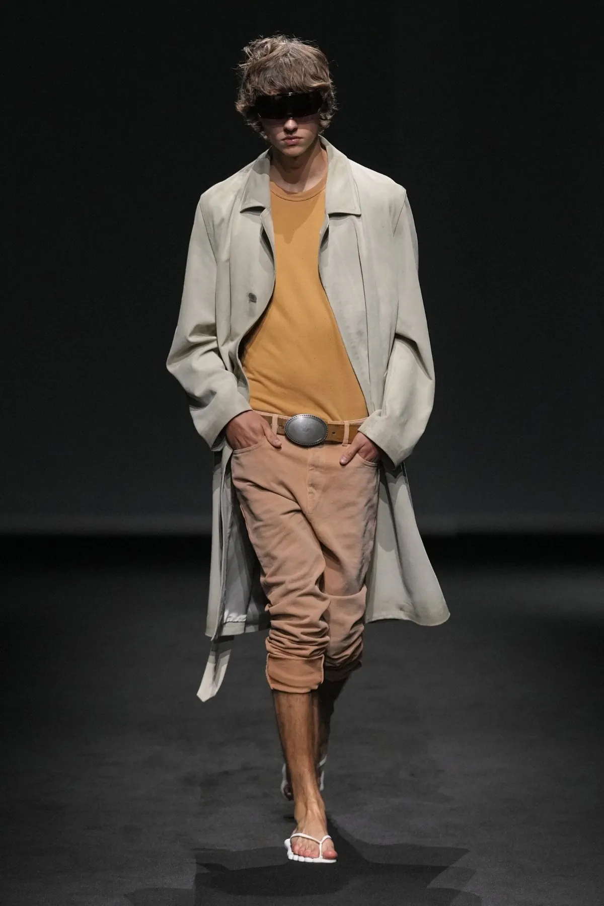 MM6 Maison Margiela réinvente la garde-robe masculine avec sa collection printemps 2027