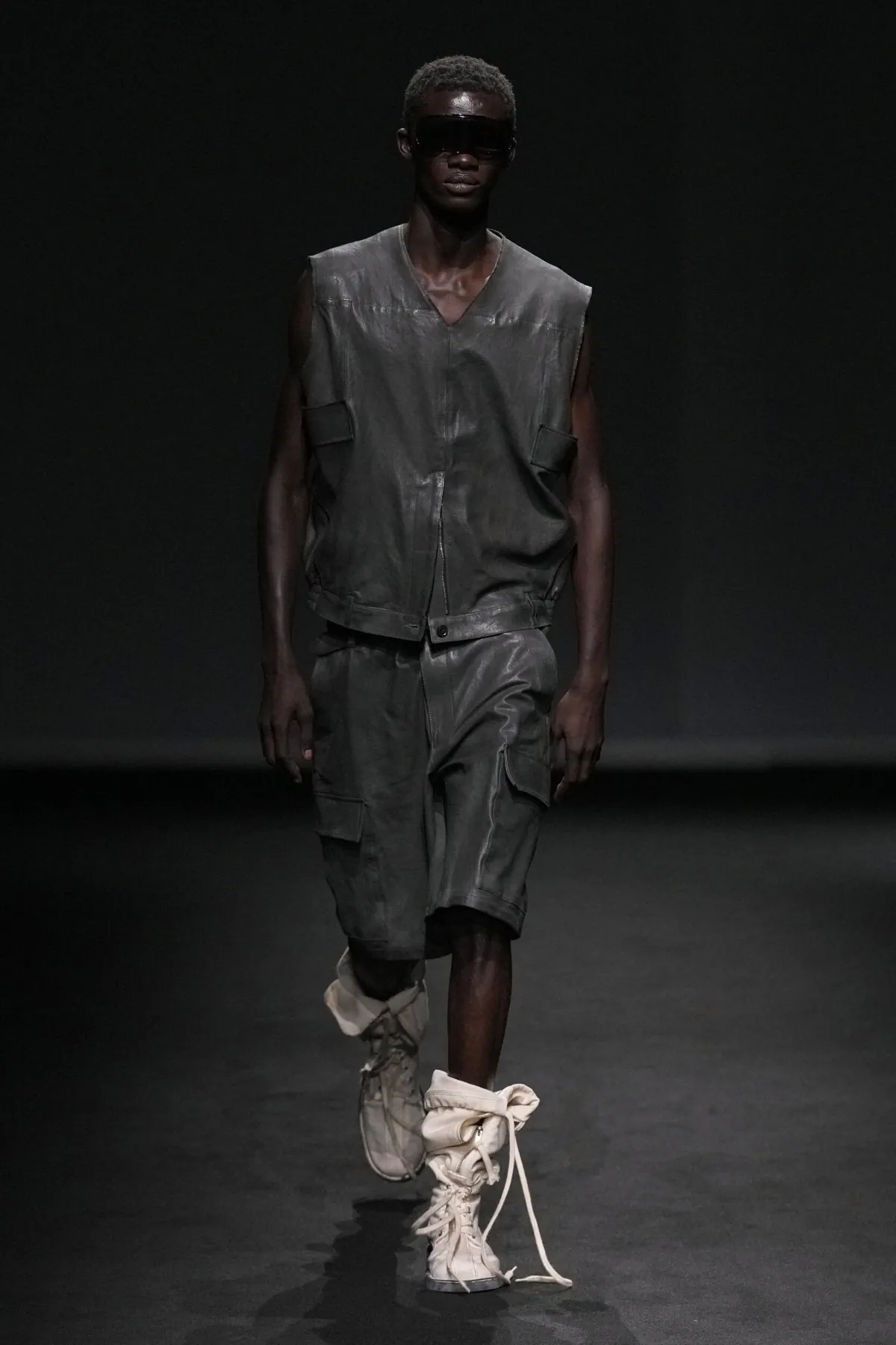 MM6 Maison Margiela réinvente la garde-robe masculine avec sa collection printemps 2027